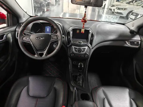 Chery Arrizo 5