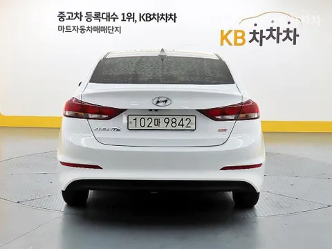 Hyundai Elantra (Avante)