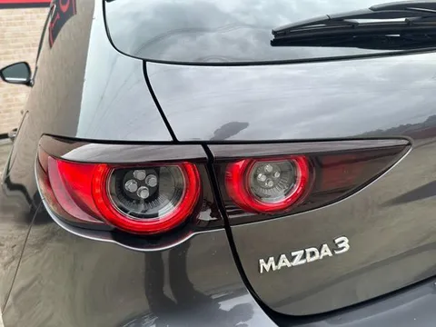 Mazda MAZDA3 Fastback