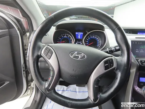 Hyundai Elantra (Avante)