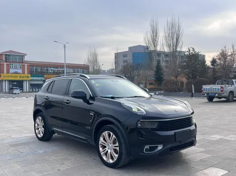 Lynk & Co 01