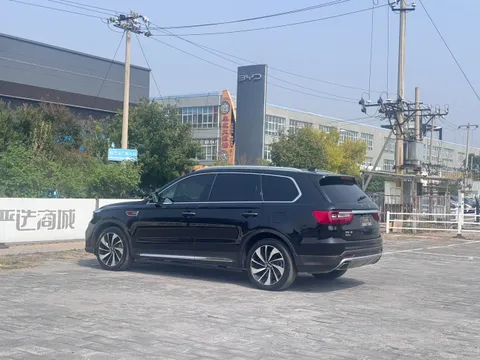 Hongqi HS7