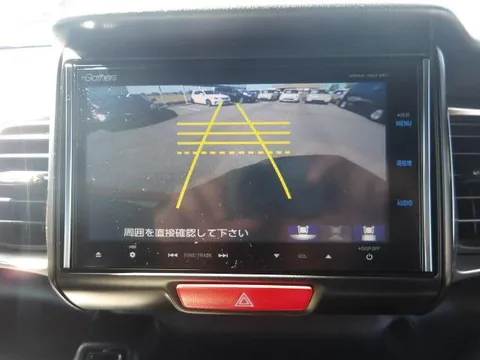 Honda N-BOX Slash