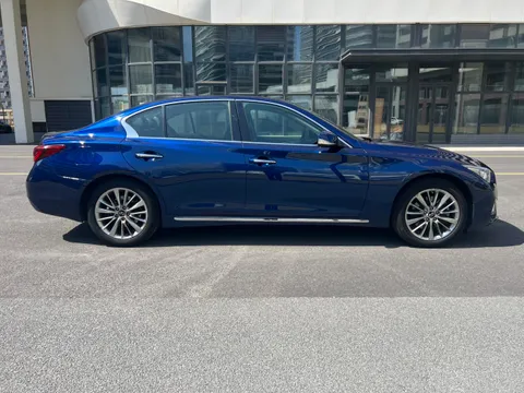 Infiniti Q50L