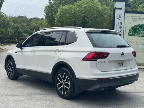 Volkswagen Tiguan L