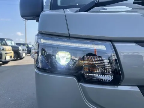 Nissan Clipper Truck