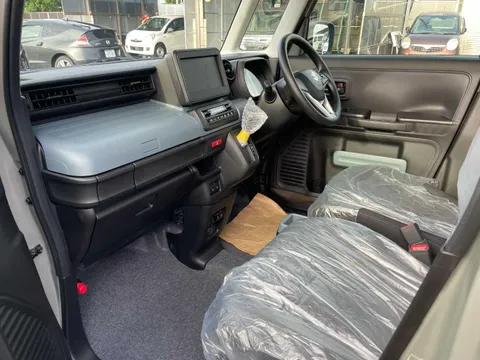 Suzuki Spacia Base