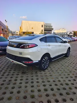 Venucia T90