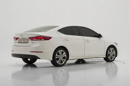 Hyundai Elantra (Avante)