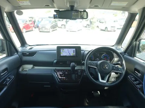 Mitsubishi Delica Mini