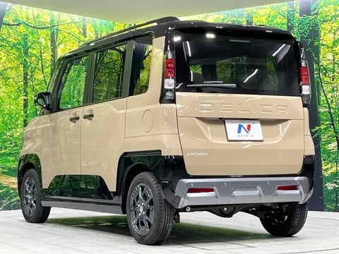Mitsubishi Delica Mini