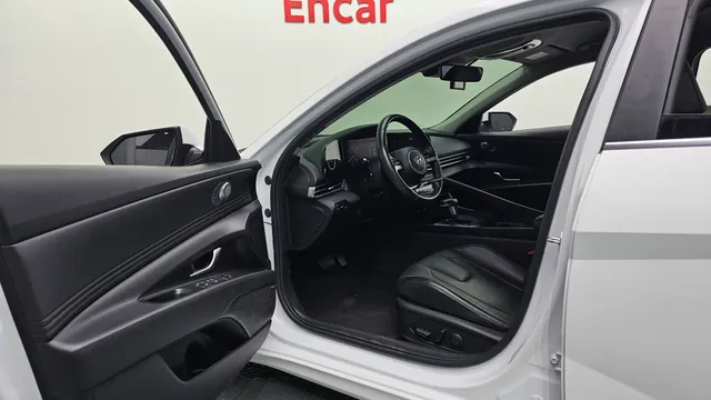 Hyundai Elantra (Avante)
