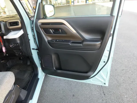 Suzuki Spacia
