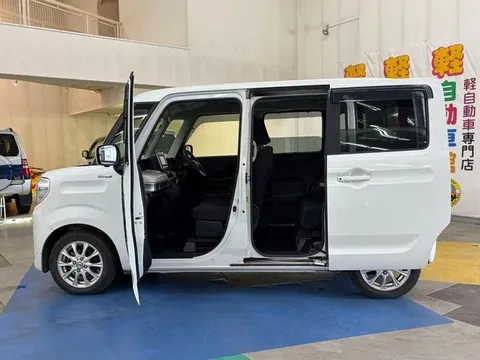 Suzuki Spacia