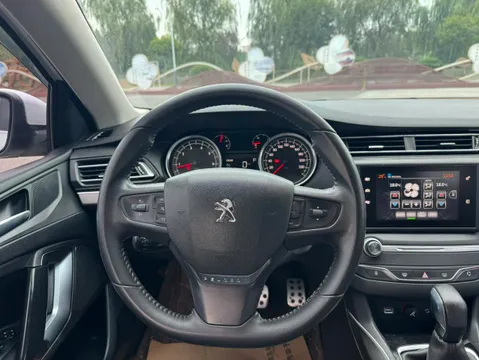 Peugeot 408