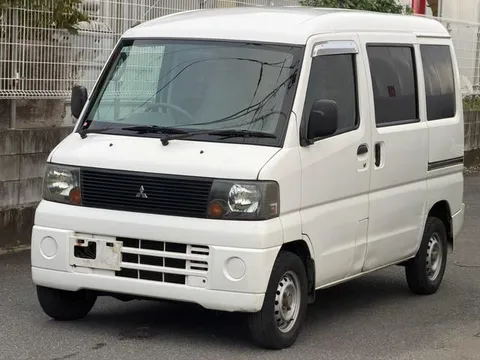 Mitsubishi Minicab Van