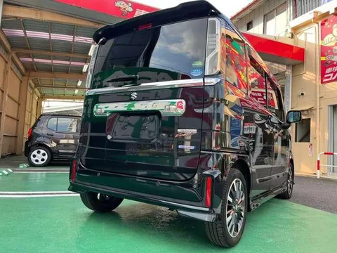 Suzuki Spacia Custom
