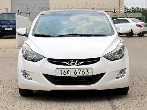 Hyundai Elantra (Avante)