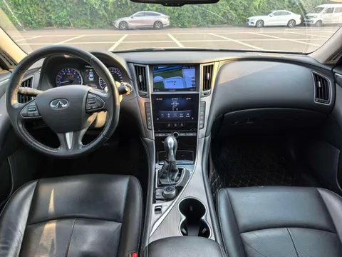 Infiniti Q50L