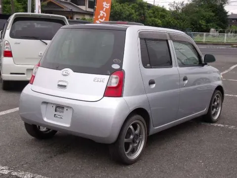 Daihatsu Esse