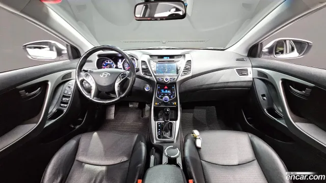 Hyundai Elantra (Avante)