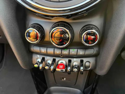 MINI Cooper Convertible