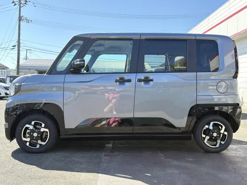 Mitsubishi Delica Mini