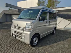 Mitsubishi Minicab Van