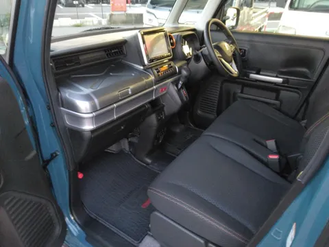 Suzuki Spacia Gear
