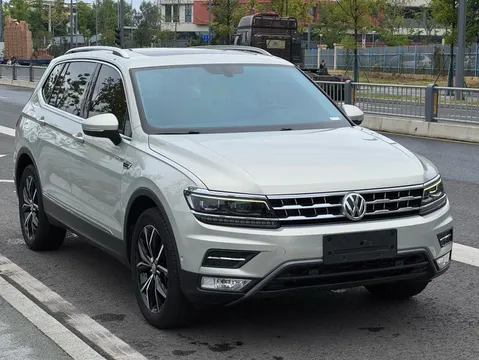 Volkswagen Tiguan L