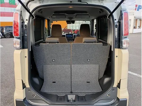 Suzuki Spacia Gear