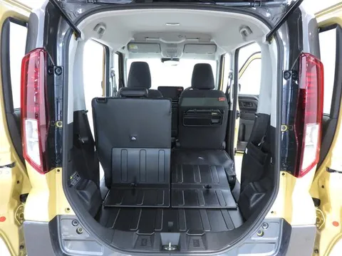 Suzuki Spacia Gear