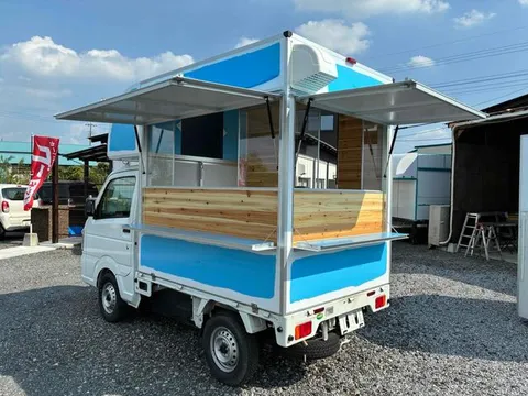 Mazda Scrum Truck