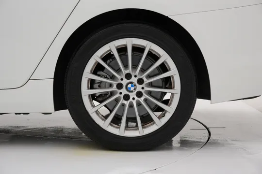 BMW BMW