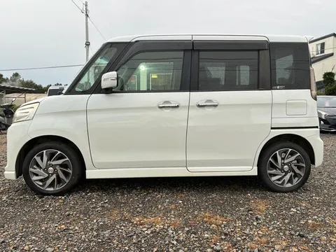 Suzuki Spacia Custom