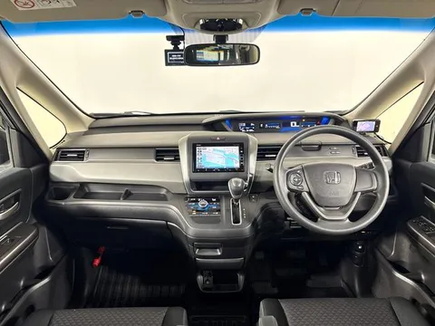 Honda Freed Plus
