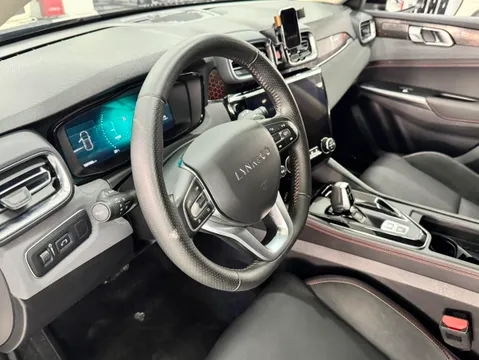 Lynk & Co 02