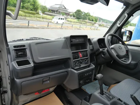 Nissan Clipper Truck