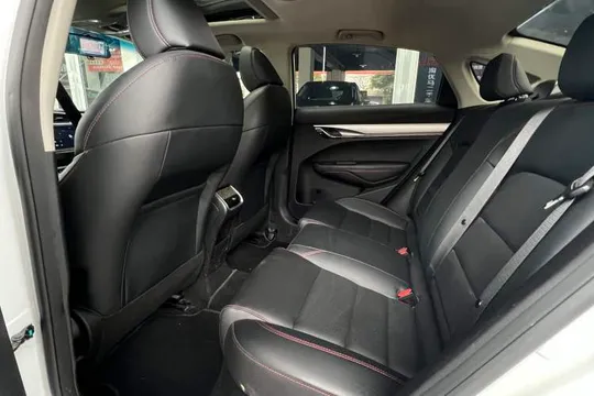 Geely Binray