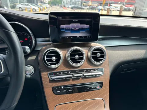 Mercedes-Benz Mercedes-Benz GLC