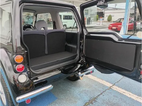 Mitsubishi Pajero JR