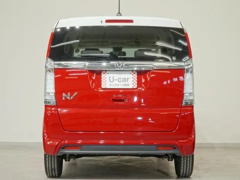 Honda N-BOX Slash