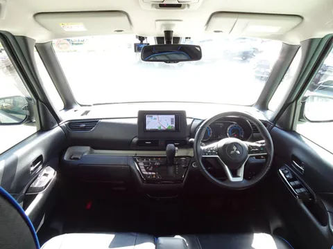 Mitsubishi Delica Mini