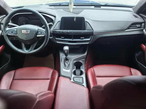 Cadillac CT4