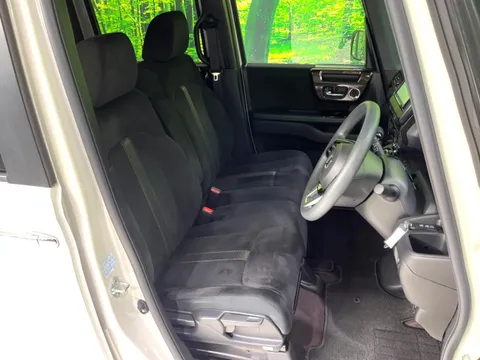 Honda N-BOX Custom