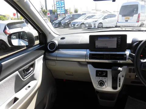 Toyota Pixis Joy