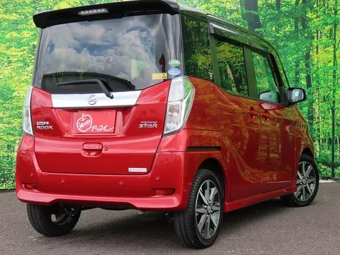 Nissan Dayz Roox