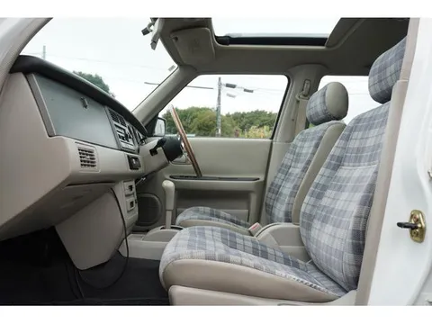 Nissan Rasheen