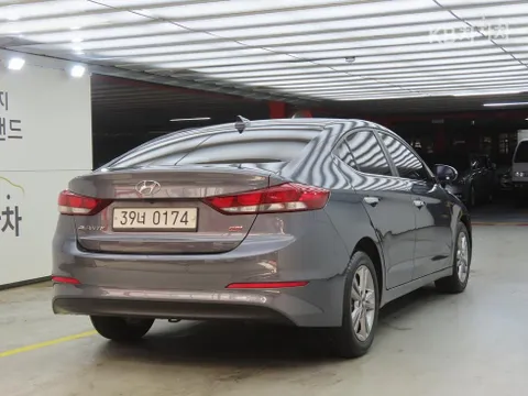 Hyundai Elantra (Avante)