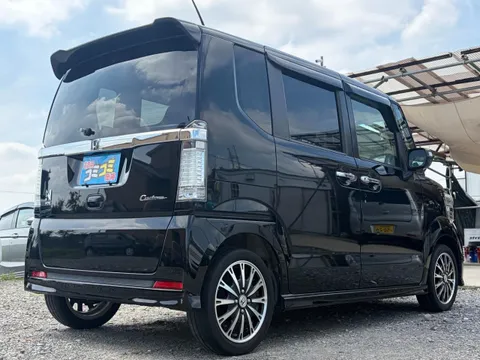 Honda N-BOX Custom